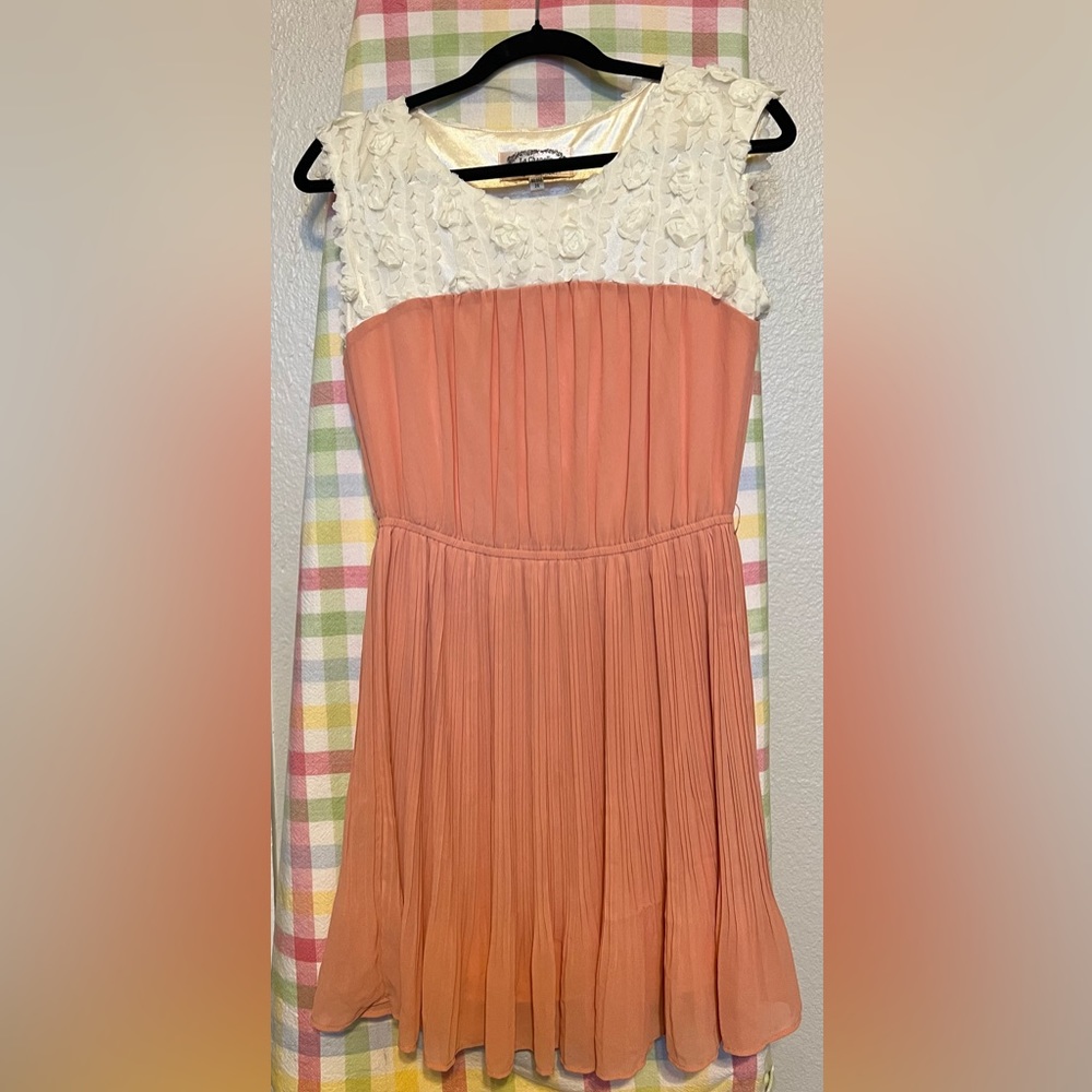 Le Chapelle sport dress